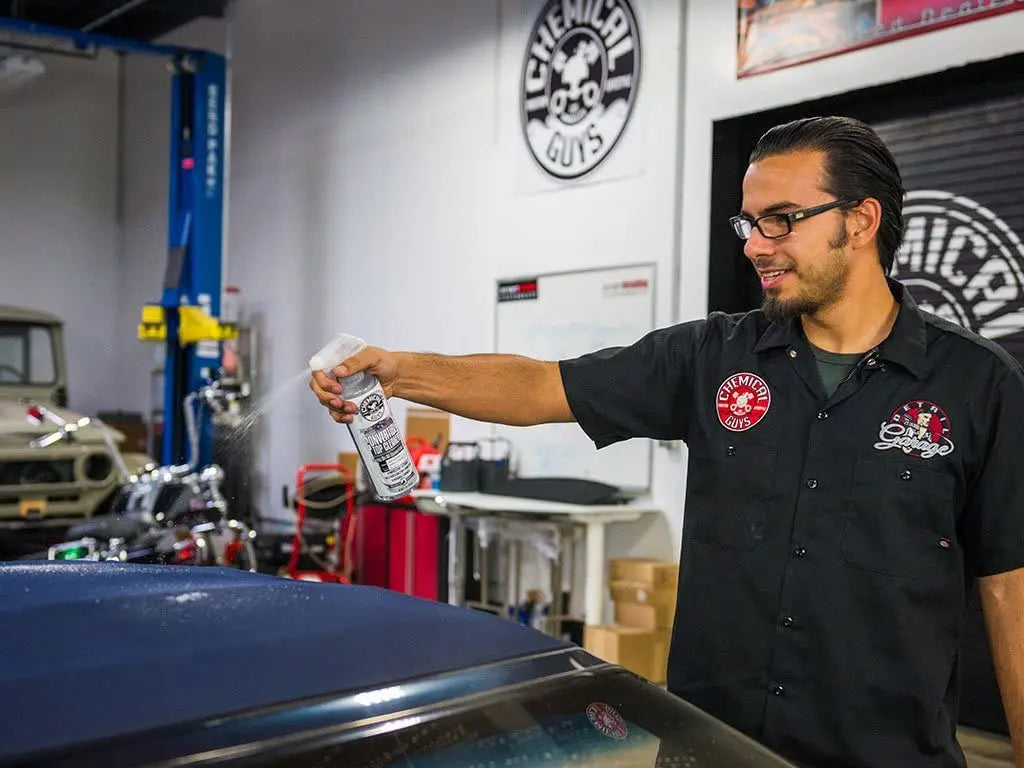 Clean a convertible roof with Chemical Guys Top Cleaner - Chemical Guys