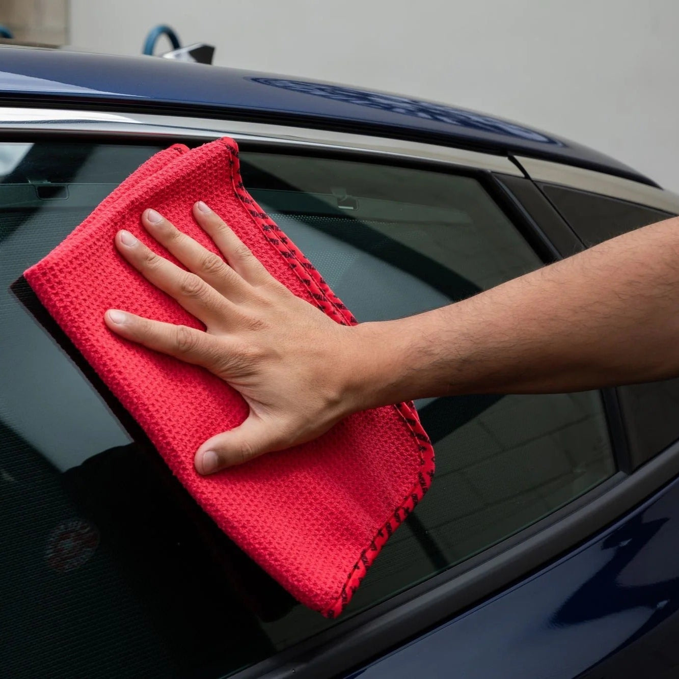 Waffle Weave Glass and Window Microfiber Towel, Red 24" X 16" Chemical Guys