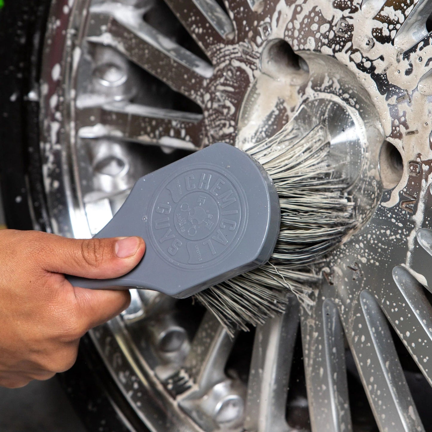 Wheel Works Medium Duty Wheel & Body Brush - Chemical Guys