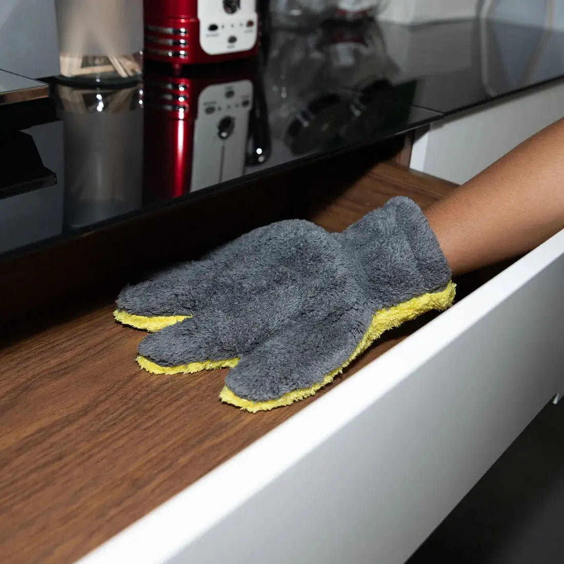 The Stranger Helpful Handy Mitt Chemical Guys