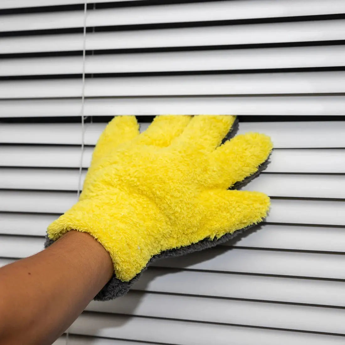 The Stranger Helpful Handy Mitt Chemical Guys