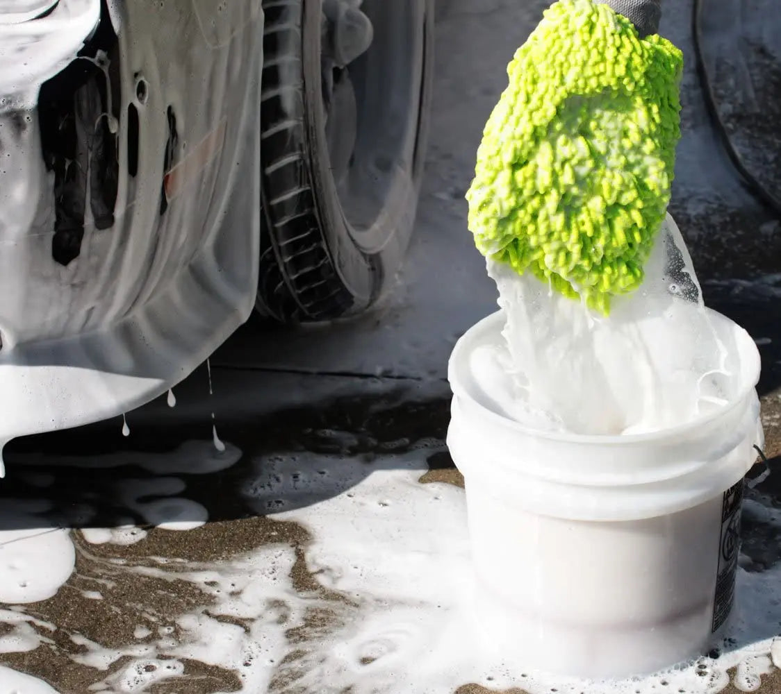 Meticulous Matt Car Wash & Chenille Wash Mitt Bundle / Kit - Chemical Guys
