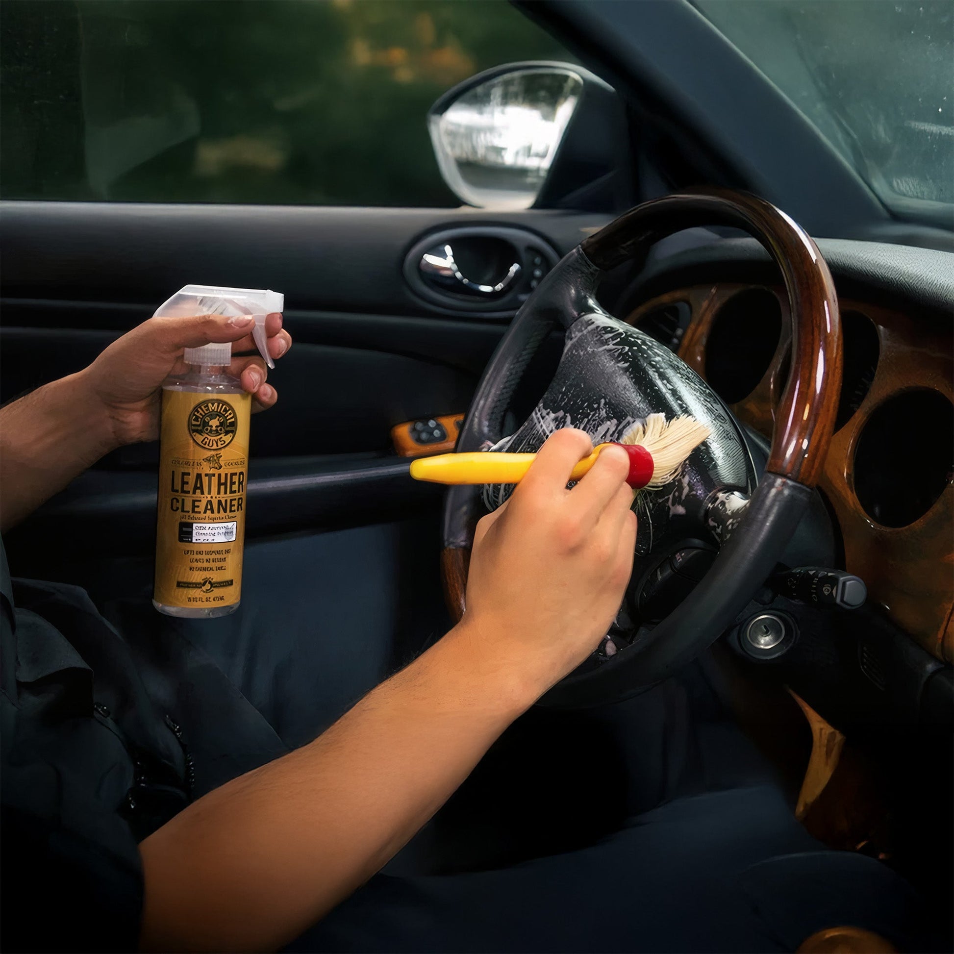 Boar's Hair Detail Brush - Chemical Guys